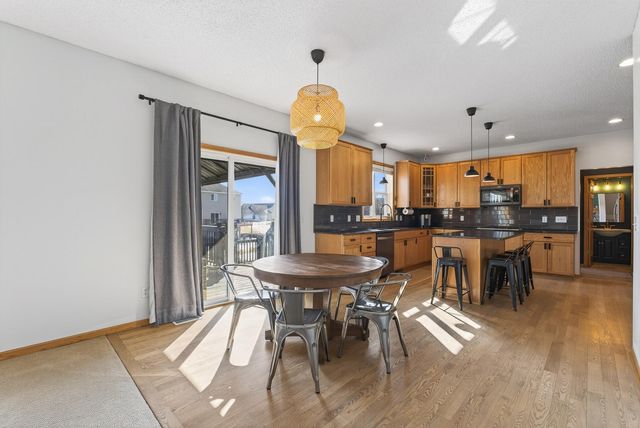 9465 Glacier Road, Minnetrista, MN 55375