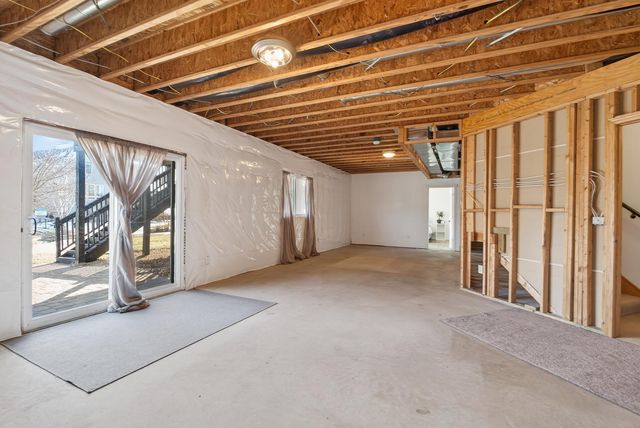 9465 Glacier Road, Minnetrista, MN 55375