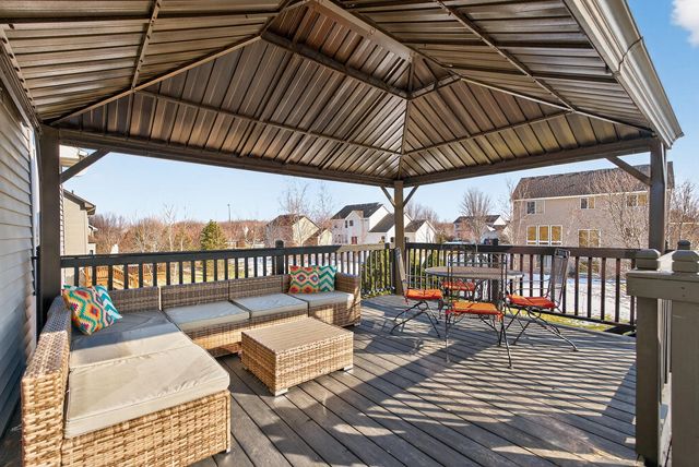 9465 Glacier Road, Minnetrista, MN 55375