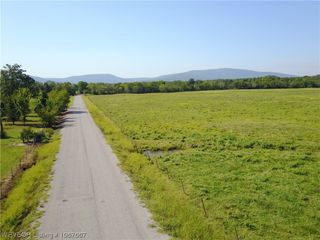 000 Shiloh Road, Hartford, AR 72940