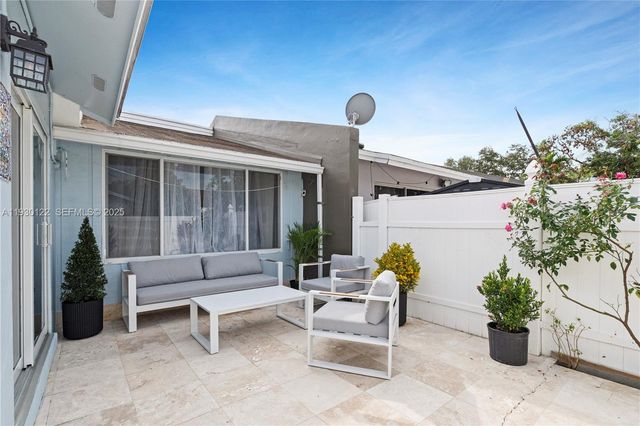 5546 S Lakewood Cir S C, Margate, FL 33063