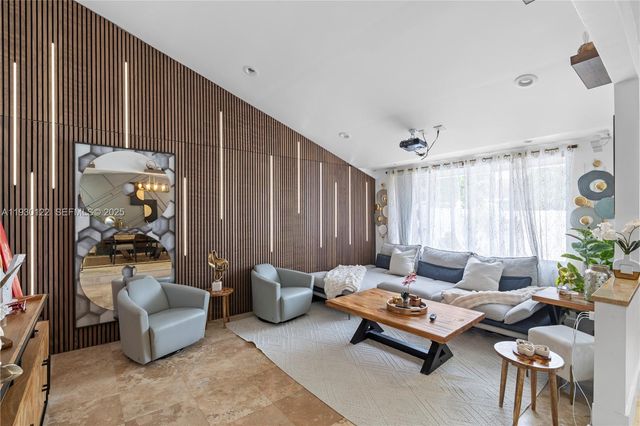 5546 S Lakewood Cir S C, Margate, FL 33063