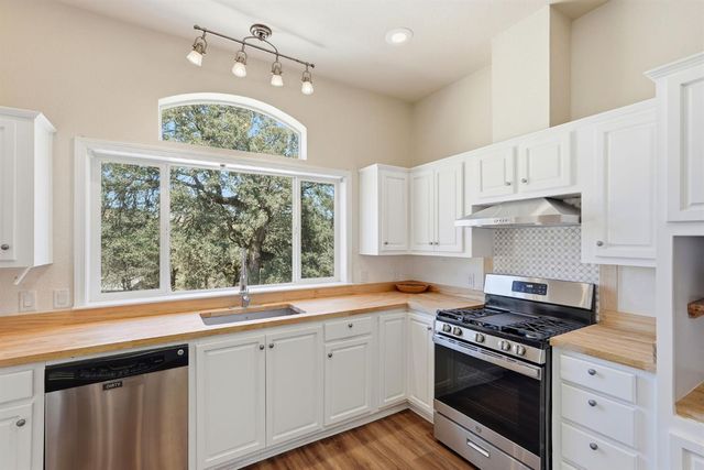 6651 Gallagher Rd, Pilot Hill, CA 95664