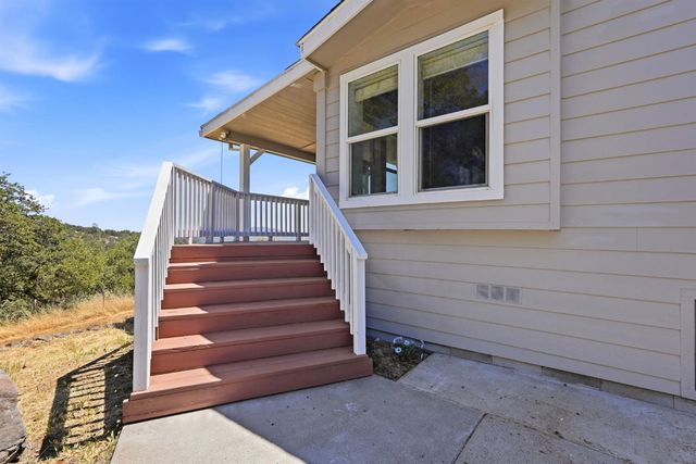 6651 Gallagher Rd, Pilot Hill, CA 95664