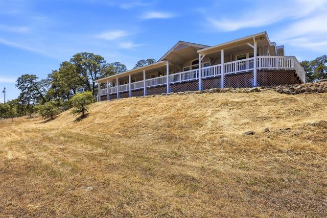 6651 Gallagher Rd, Pilot Hill, CA 95664