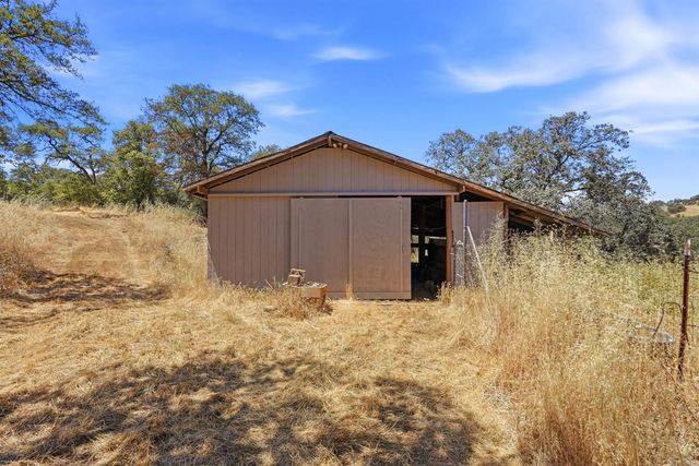 6651 Gallagher Rd, Pilot Hill, CA 95664