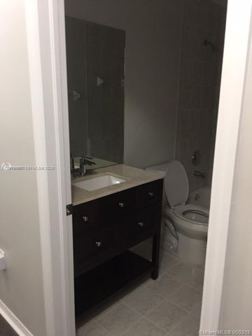 16614 NW 72nd Pl, Miami Lakes, FL 33014