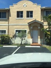 16614 NW 72nd Pl, Miami Lakes, FL 33014
