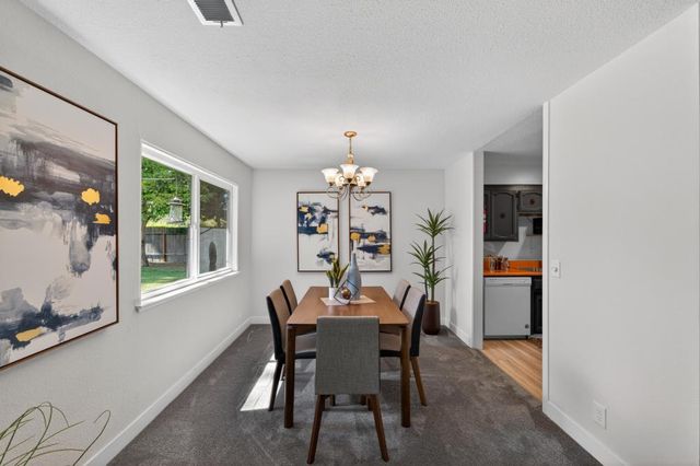 6742 Park Riviera Way, Sacramento, CA 95831