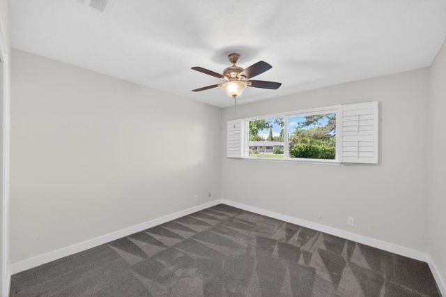 6742 Park Riviera Way, Sacramento, CA 95831