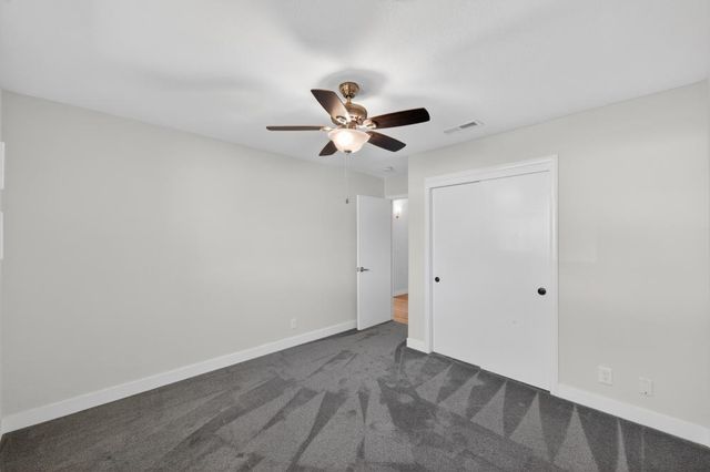 6742 Park Riviera Way, Sacramento, CA 95831