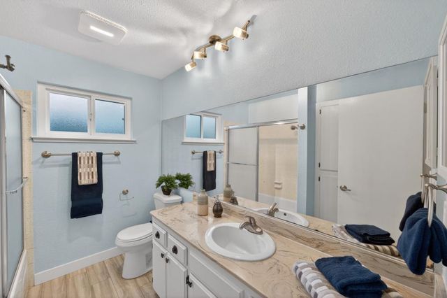 6742 Park Riviera Way, Sacramento, CA 95831