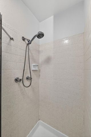 6742 Park Riviera Way, Sacramento, CA 95831