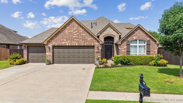 9508 N 96th East Place, Owasso, OK 74055