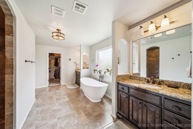 9508 N 96th East Place, Owasso, OK 74055