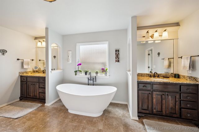 9508 N 96th East Place, Owasso, OK 74055