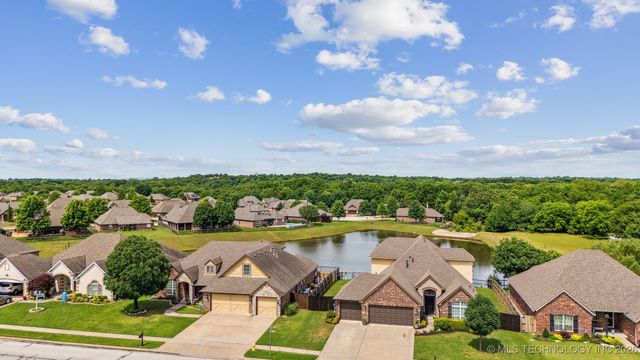 9508 N 96th East Place, Owasso, OK 74055