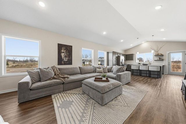 1131 Dorthy Lane, Elko New Market, MN 55054