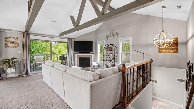 11031 Beacon Court, St. John, IN 46373