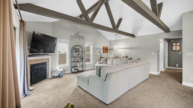 11031 Beacon Court, St. John, IN 46373