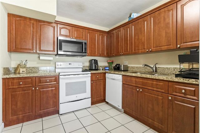16211 Saddle Club Road 102, Weston, FL 33326