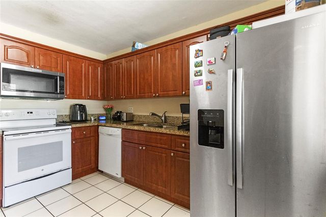 16211 Saddle Club Road 102, Weston, FL 33326