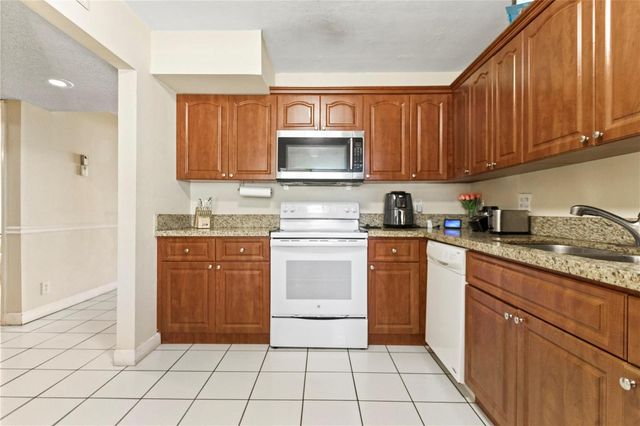 16211 Saddle Club Road 102, Weston, FL 33326