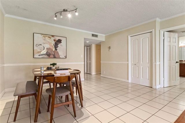 16211 Saddle Club Road 102, Weston, FL 33326