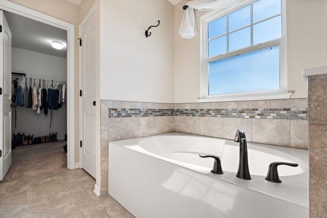 508 E 119th Place, Crown Point, IN 46307