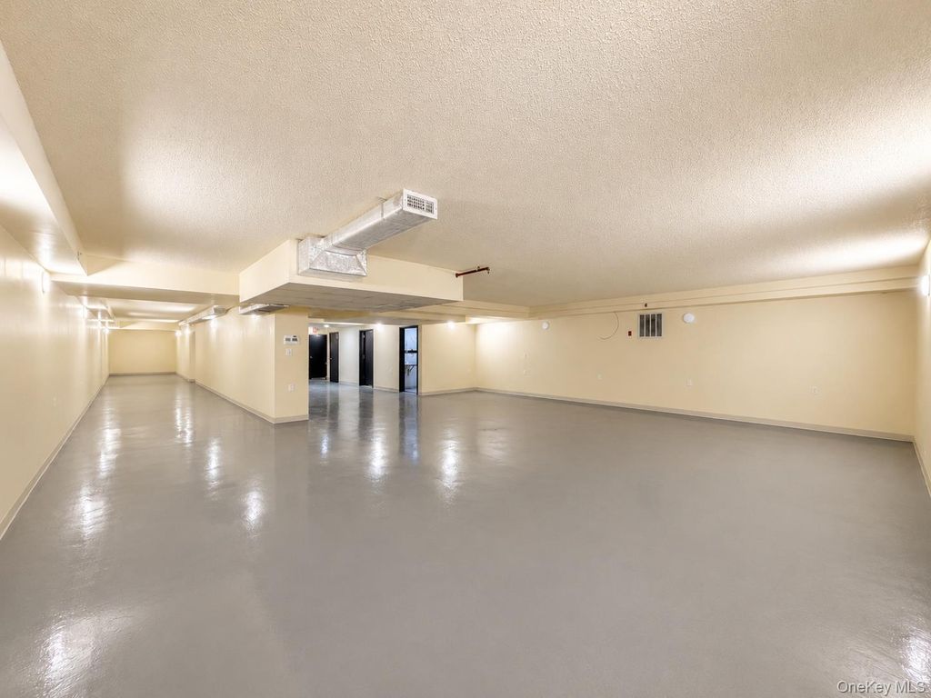 153-33 89 AVE #Bsmt, Jamaica, NY 11432 — photo 4