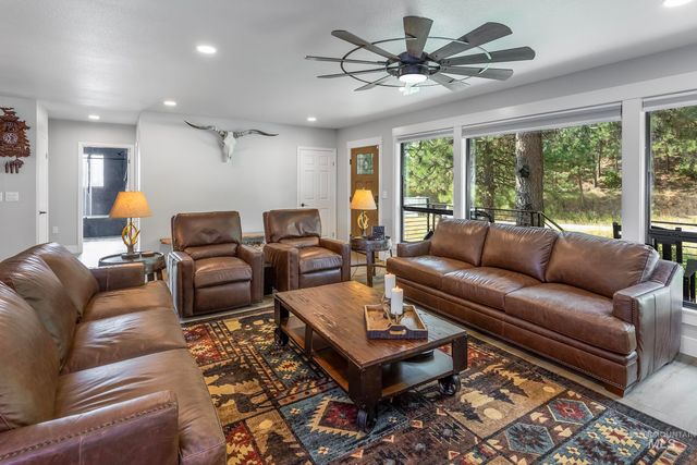 19 Daggett Rim Rd, Boise, ID 83716