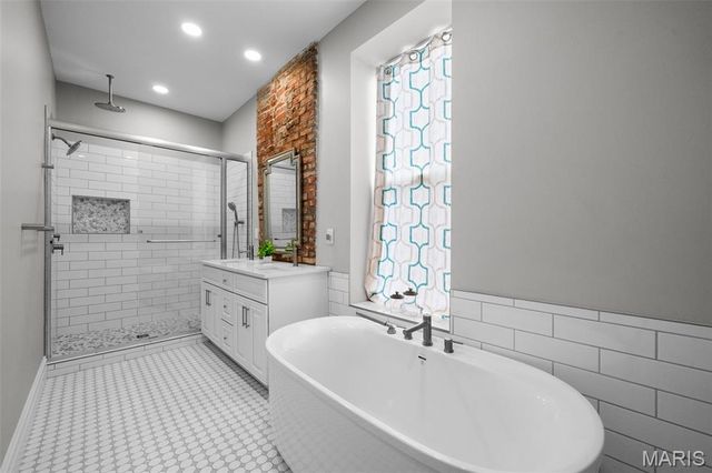 4413 Hunt Avenue, St Louis, MO 63110
