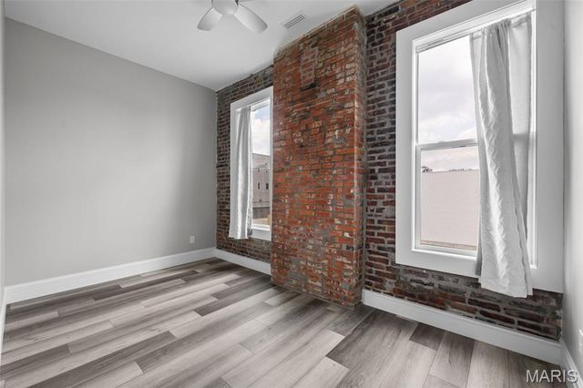 4413 Hunt Avenue, St Louis, MO 63110