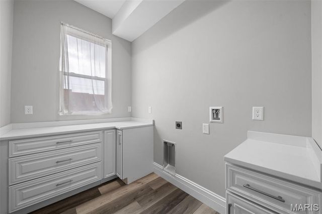 4413 Hunt Avenue, St Louis, MO 63110