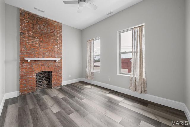 4413 Hunt Avenue, St Louis, MO 63110