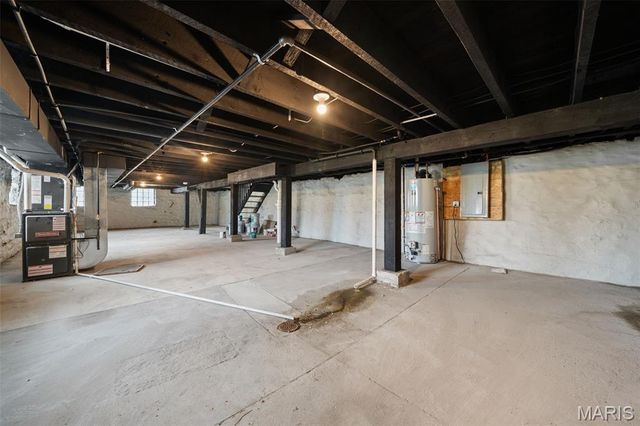 4413 Hunt Avenue, St Louis, MO 63110