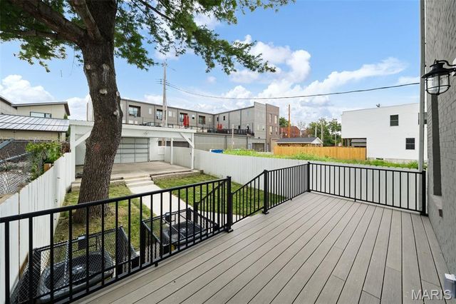 4413 Hunt Avenue, St Louis, MO 63110