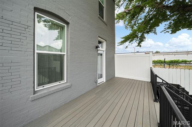 4413 Hunt Avenue, St Louis, MO 63110