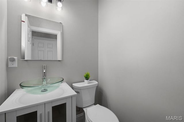 4413 Hunt Avenue, St Louis, MO 63110