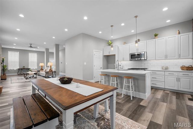 4413 Hunt Avenue, St Louis, MO 63110