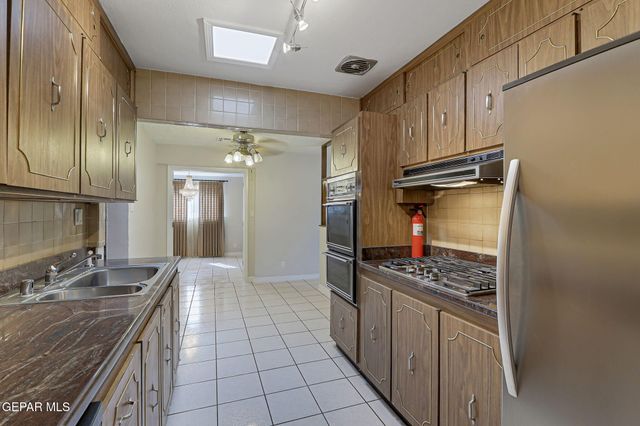 1304 Honeysuckle Drive, El Paso, TX 79925