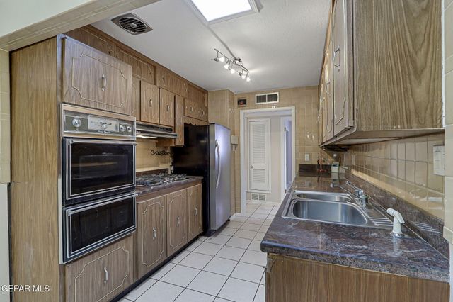 1304 Honeysuckle Drive, El Paso, TX 79925