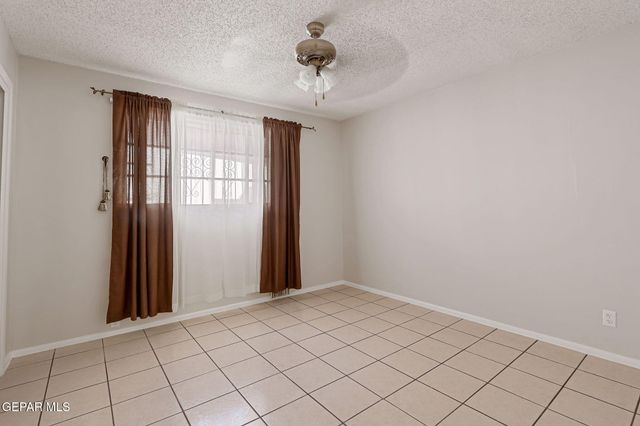 1304 Honeysuckle Drive, El Paso, TX 79925