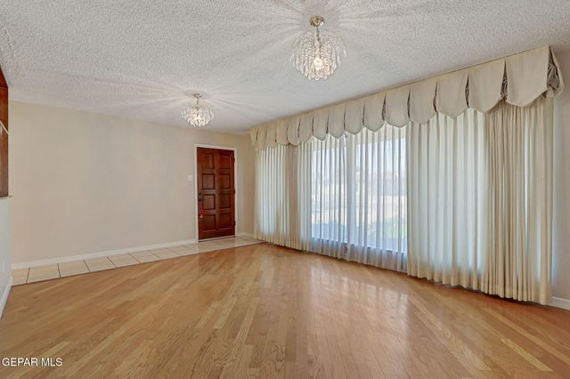 1304 Honeysuckle Drive, El Paso, TX 79925