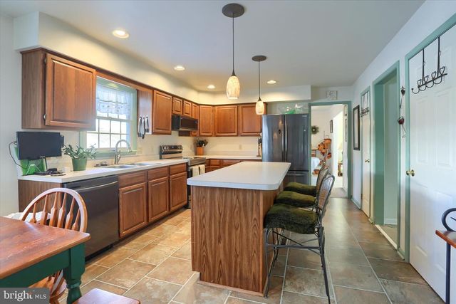 17 ARGALI LN, Mechanicsburg, PA 17055