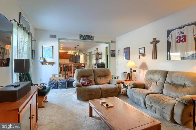 17 ARGALI LN, Mechanicsburg, PA 17055