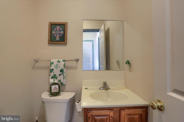 17 ARGALI LN, Mechanicsburg, PA 17055