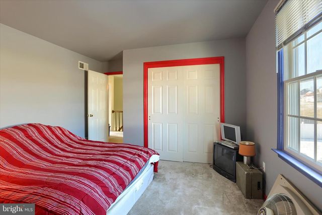 17 ARGALI LN, Mechanicsburg, PA 17055