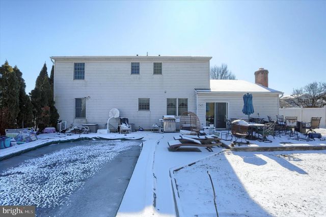 17 ARGALI LN, Mechanicsburg, PA 17055