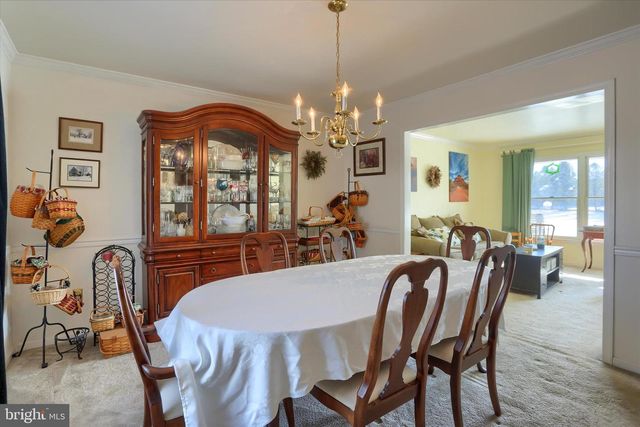 17 ARGALI LN, Mechanicsburg, PA 17055